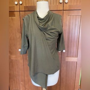 Uptown by Kiya Tomlin That’s a Wrap top in olive green. XS